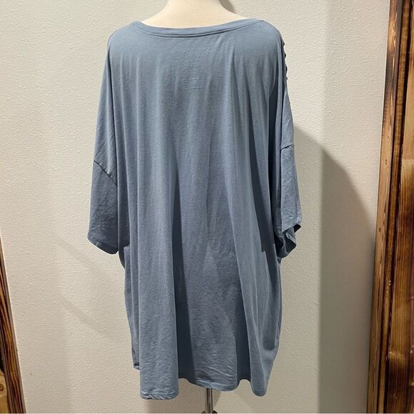 Def Leppard Plus Size Graphic - Picture 3 of 4